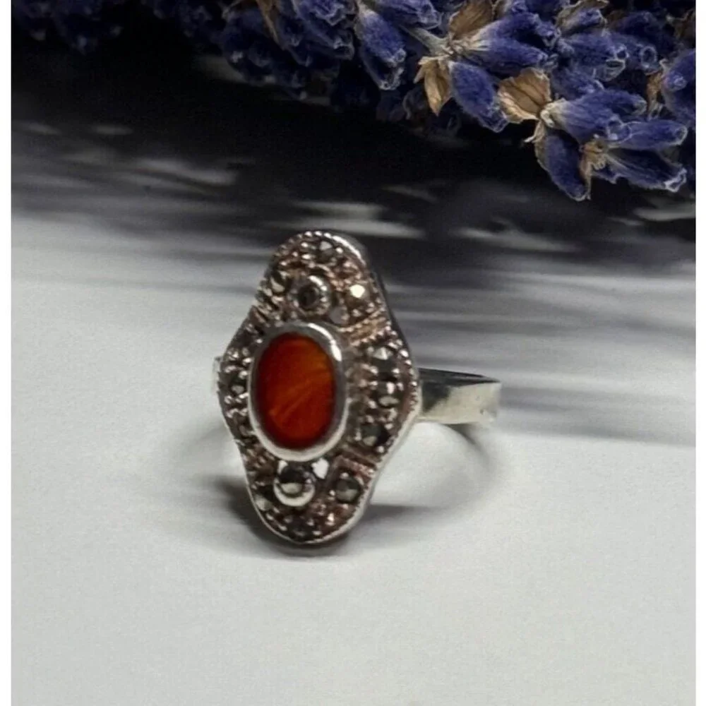 925 STERLING SILVER AMBER & MARCASITE RING SIZE 5
